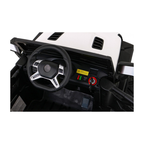 Master Of Terain Auto 4x35W Pojazd na akumulator ekoskóra EVA MP3