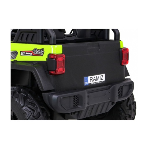 Master Of Terain Auto 4x35W Pojazd na akumulator ekoskóra EVA MP3