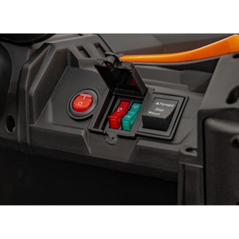 Buggy ATV defend 4x4 Pojazd na akumulator dla dzieci 4x35W ekoskóra EVA