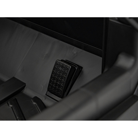 Buggy ATV defend 4x4 Pojazd na akumulator dla dzieci 4x35W ekoskóra EVA