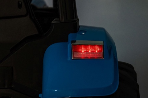 Traktor A011 Na Akumulator 24V Ekoskóra Koła EVA MP3 USB LED